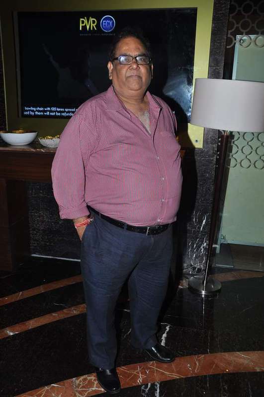 Rs One Crore in Cash Stolen from Satish Kaushik's House! - Masala